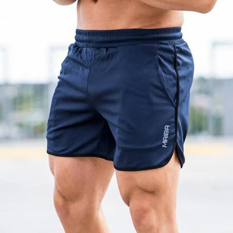 Descubra o poder nos treinos com nossos Shorts de Musculação. Confeccionados em poliéster de alta qualidade, proporcionam secagem rápida e máximo conforto. Ideal para quem busca desempenho e estilo nos treinos. Invista em sua performance!
