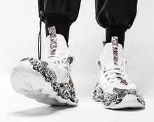 Carregar imagem no visualizador da galeria, Descubra o melhor Tênis Masculino Croma Sport para atletas exigentes. Conforto superior, durabilidade excepcional e estilo incomparável para seus treinos e atividades diárias. Encontre o seu agora!