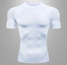 Carregar imagem no visualizador da galeria, Descubra a revolucionária Rash Guard OlimpoFit, mais que uma camiseta de compressão, uma verdadeira armadura para atletas. Suporte anatômico, respirabilidade excepcional e compressão ideal para desafiar seus limites. Ideal para corrida, academia, Jiu-Jitsu e mais. Eleve seu desempenho com a Rash Guard OlimpoFit. Desafie-se, supere barreiras e alcance seus objetivos com confiança. OlimpoFit - Fortalecendo Seu Poder, Definindo Seu Estilo.