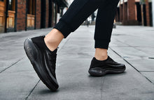 Carregar imagem no visualizador da galeria, Descubra o poder do Tênis Amortecimento Com Esferas OlimpoFit! Projetado para atletas exigentes, este calçado oferece conforto superior, amortecimento avançado e durabilidade excepcional. Aumente sua performance com estilo e qualidade.