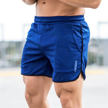 Carregar imagem no visualizador da galeria, Descubra o poder nos treinos com nossos Shorts de Musculação. Confeccionados em poliéster de alta qualidade, proporcionam secagem rápida e máximo conforto. Ideal para quem busca desempenho e estilo nos treinos. Invista em sua performance! 
