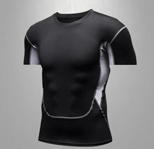 Carregar imagem no visualizador da galeria, Descubra a revolucionária Rash Guard OlimpoFit, mais que uma camiseta de compressão, uma verdadeira armadura para atletas. Suporte anatômico, respirabilidade excepcional e compressão ideal para desafiar seus limites. Ideal para corrida, academia, Jiu-Jitsu e mais. Eleve seu desempenho com a Rash Guard OlimpoFit. Desafie-se, supere barreiras e alcance seus objetivos com confiança. OlimpoFit - Fortalecendo Seu Poder, Definindo Seu Estilo.
