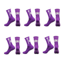 Carregar imagem no visualizador da galeria, Experimente o máximo conforto e performance com o Kit de Meias Esportivas Antiderrapantes. Feitas com materiais de alta qualidade, essas meias garantem durabilidade, conforto e segurança durante seus treinos e atividades esportivas. Aproveite!
