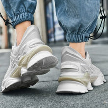 Carregar imagem no visualizador da galeria, Descubra o poder do Tênis Fluorescente Super Amortecimento. Ideal para corrida e treino, oferece conforto, amortecimento superior e estilo único. Encontre seu par perfeito hoje mesmo! 
