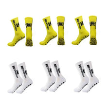 Carregar imagem no visualizador da galeria, Experimente o máximo conforto e performance com o Kit de Meias Esportivas Antiderrapantes. Feitas com materiais de alta qualidade, essas meias garantem durabilidade, conforto e segurança durante seus treinos e atividades esportivas. Aproveite!
