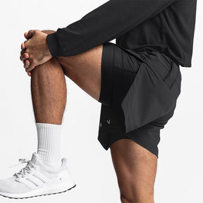 Experimente a excelência com os Shorts Free Running OlimpoFit. Desenvolvidos para desempenho máximo, esses shorts de secagem rápida oferecem estilo e conforto incomparáveis. Liberte sua corrida com a moda esportiva definitiva da OlimpoFit.