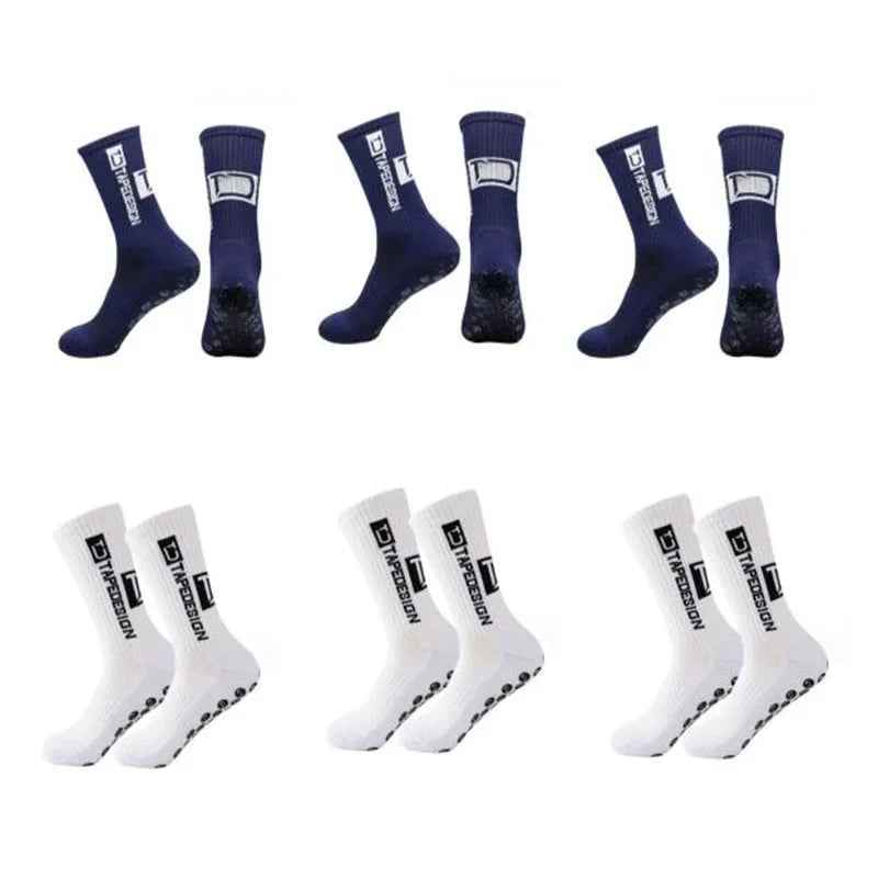 Experimente o máximo conforto e performance com o Kit de Meias Esportivas Antiderrapantes. Feitas com materiais de alta qualidade, essas meias garantem durabilidade, conforto e segurança durante seus treinos e atividades esportivas. Aproveite!